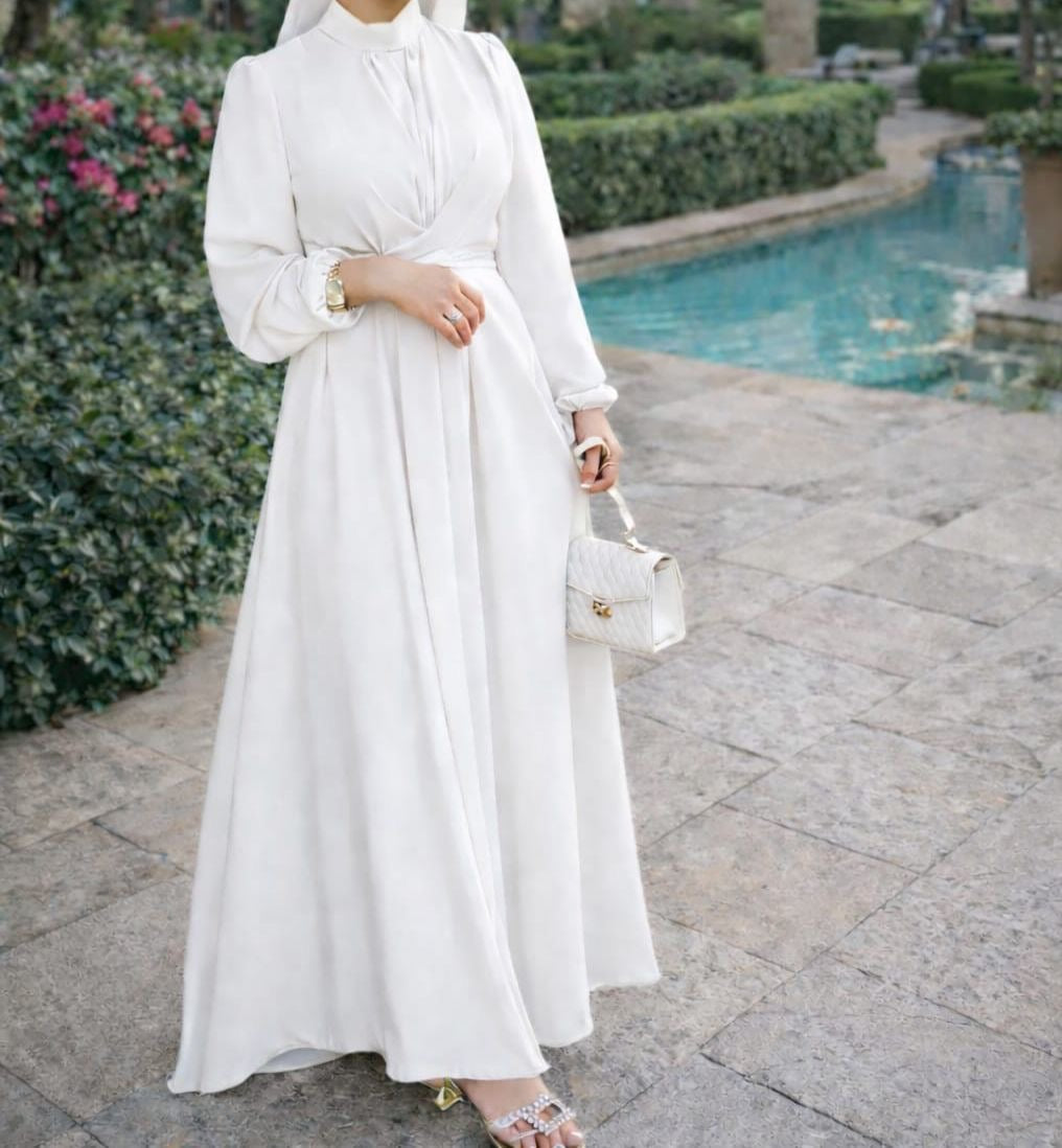 Robe Amira